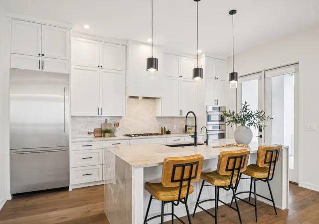 3rd image of 2518 Watkins Wy, Austin, TX 78746 | MLS# 9974928