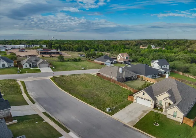 2nd image of 331 Firework Ln, Giddings, TX 78942 | MLS# 3803337