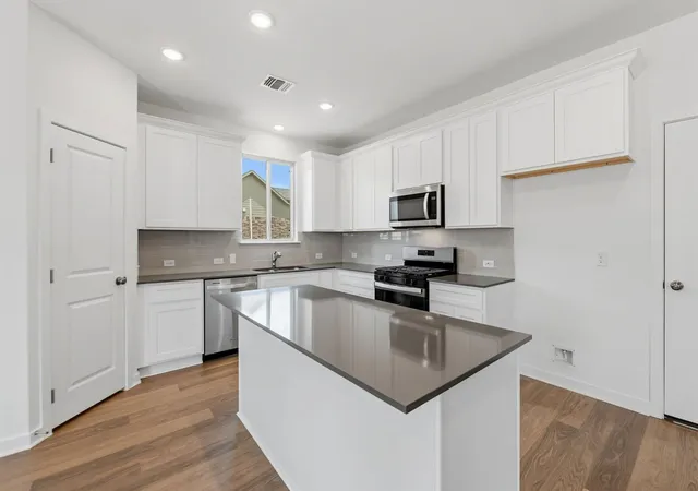 4th image of 111 Blackfoot Daisy Path, San Marcos, TX 78666 | MLS# 3628412