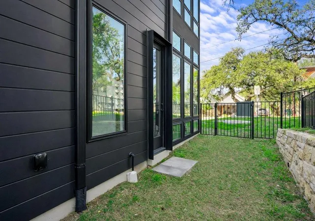28th image of 219 Lessin Ln #10A, Austin, TX 78704 | MLS# 9764287
