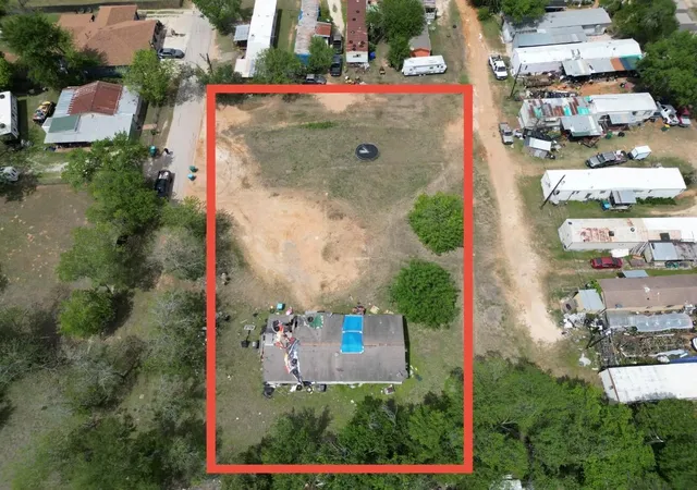 Homes for sale in Elgin, TX | 422 S Avenue C #A, Elgin, TX 78621 | MLS# 5729413