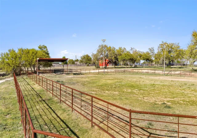 Photo 3 of Single family home for sale at 118 Landons Way, Blanco, TX 78606 | MLS# 7282246 | Listing updated on 2026-06-24