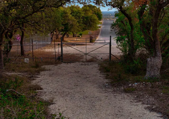 2nd image of 520 Harmon Hills Cv, Dripping Springs, TX 78620 | MLS# 3567464
