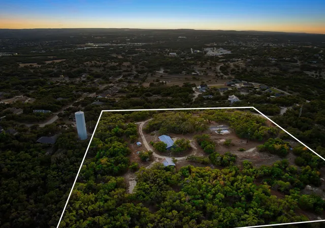 5th image of 520 Harmon Hills Cv, Dripping Springs, TX 78620 | MLS# 3567464