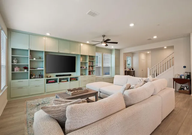 3rd image of 7805 House Finch Dr, Austin, TX 78744 | MLS# 5004856