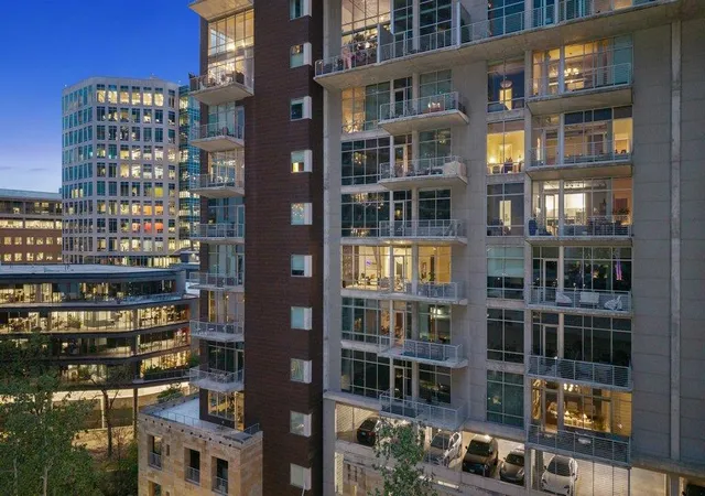 2nd image of 800 W 5Th St #703, Austin, TX 78703 | MLS# 3658704