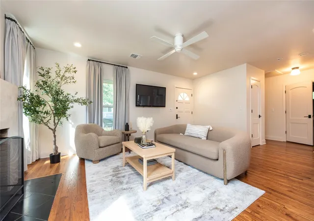 Photo 4 of Single family home for sale at 503 E 46th Street, Austin, TX 78751 | MLS# 3506891 | Listing updated on 2026-10-23