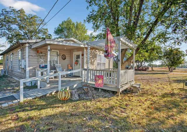 1st image of 1309 Blackjack St, Lockhart, TX 78644 | MLS# 6144195