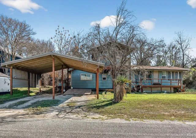 2nd image of 2401 De Soto Dr, Austin, TX 78733 | MLS# 9694179