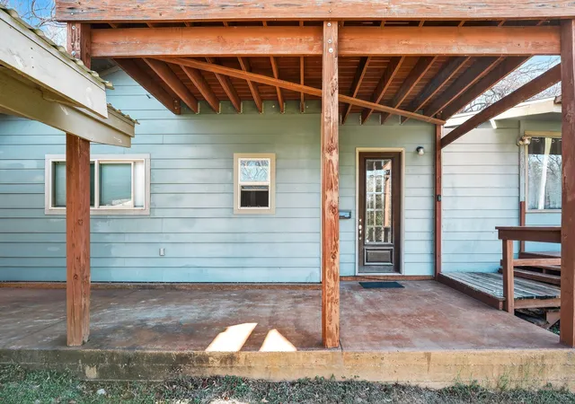 4th image of 2401 De Soto Dr, Austin, TX 78733 | MLS# 9694179