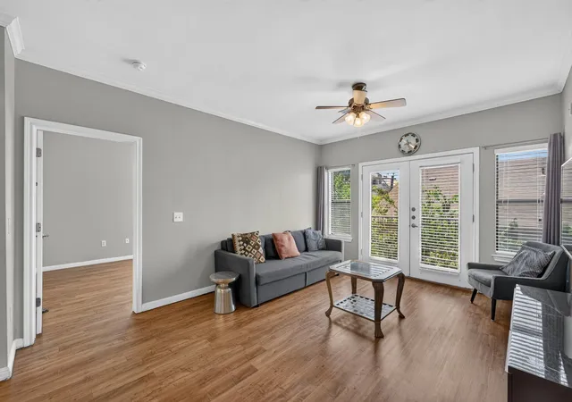2nd image of 2502 Leon St #304, Austin, TX 78705 | MLS# 9198607