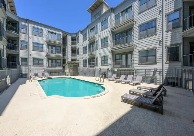 23rd image of 2502 Leon St #304, Austin, TX 78705 | MLS# 9198607