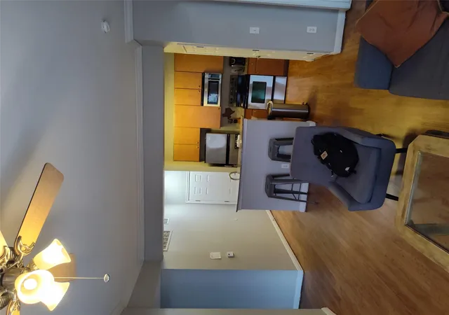 3rd image of 2502 Leon St #304, Austin, TX 78705 | MLS# 9198607