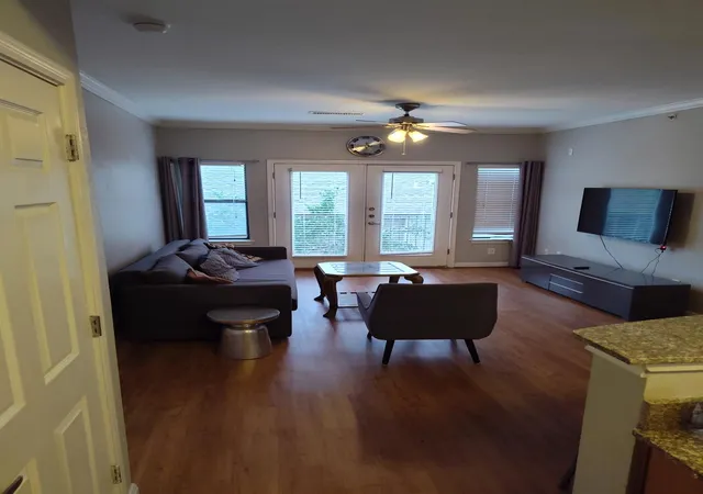4th image of 2502 Leon St #304, Austin, TX 78705 | MLS# 9198607