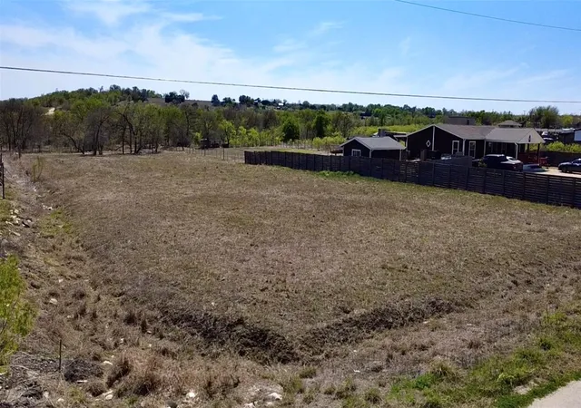 3rd image of 310 Rancho Linda Dr, Lockhart, TX 78644 | MLS# 5335823
