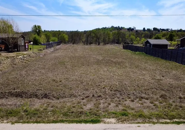 4th image of 310 Rancho Linda Dr, Lockhart, TX 78644 | MLS# 5335823