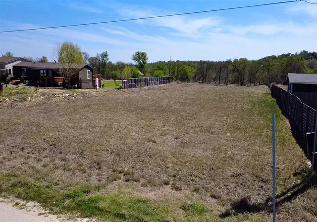 5th image of 310 Rancho Linda Dr, Lockhart, TX 78644 | MLS# 5335823