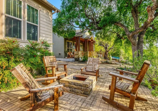 Photo 3 of Single family home for sale at 2913 Chisholm Trl, Austin, TX 78734 | MLS# 7928878 | Listing updated on 2026-04-11