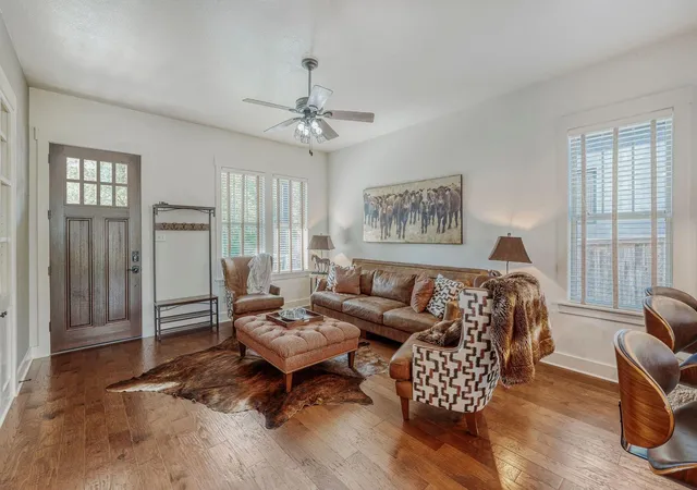 Photo 4 of Single family home for sale at 2913 Chisholm Trl, Austin, TX 78734 | MLS# 7928878 | Listing updated on 2026-04-11