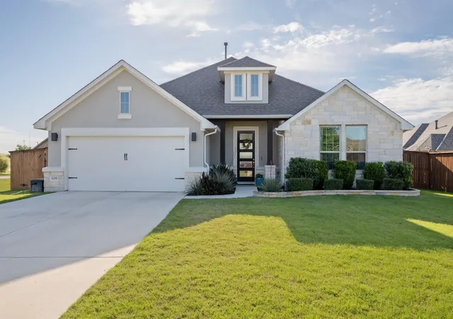Photo 2 of Single family home for sale at 109 Seedling Ct, Liberty Hill, TX 78642 | MLS# 7991819 | Listing updated on 2026-08-18