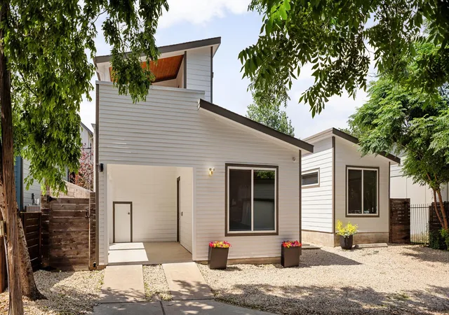 5th image of 1905 Pennsylvania Ave #A & B, Austin, TX 78702 | MLS# 6227092