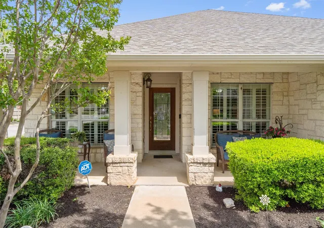 Photo 3 of Single family home for sale at 9437 Caves Valley Dr, Austin, TX 78717 | MLS# 8700879 | Listing updated on 2026-09-26