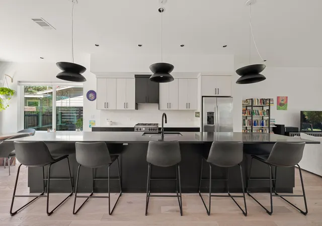4th image of 3302 Goodwin Ave, Austin, TX 78702