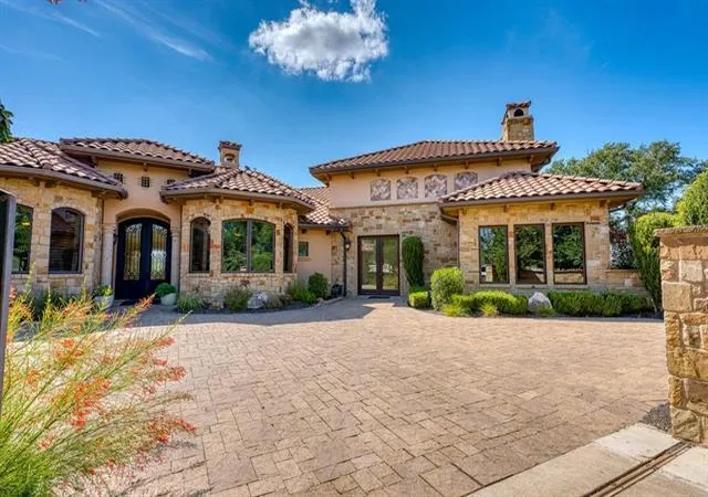 Photo 2 of Single family home for sale at 104 Orange Plume, Horseshoe Bay, TX 78657 | MLS# 8799377 | Listing updated on 2026-10-10