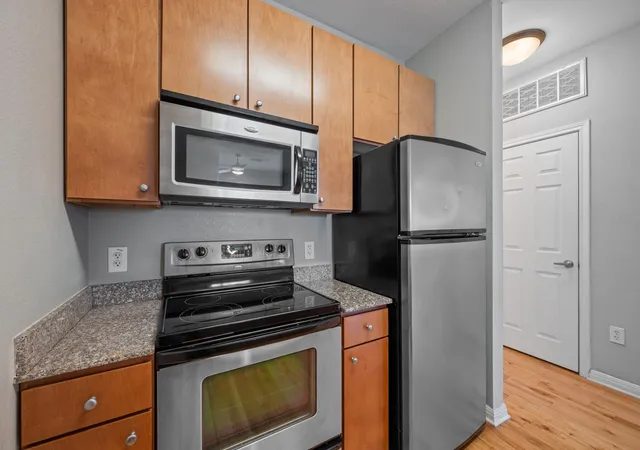5th image of 2502 Leon St, Austin, TX 78705
