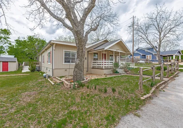 Photo 1 of Single family home for sale at 201 Church Hl Ln, Liberty Hill, TX 78642 | MLS# 8089993 | Listing updated on 2026-08-22