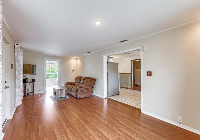 Photo 4 of Single family home for sale at 201 Church Hl Ln, Liberty Hill, TX 78642 | MLS# 8089993 | Listing updated on 2026-08-22