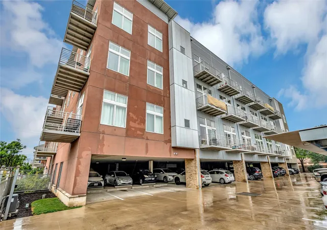 image of 2124 E 6Th St, Austin, TX 78702