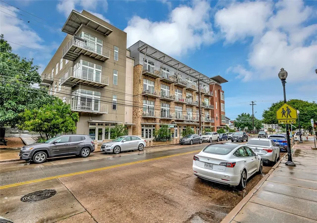 image of 2124 E 6Th St, Austin, TX 78702