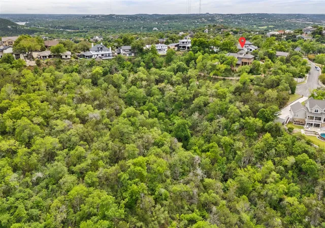 Photo 4 of Sale Pending at 6309 Northgrove Rd, Austin, TX 78731 | MLS# 4529372 | Listing updated on 2026-08-03