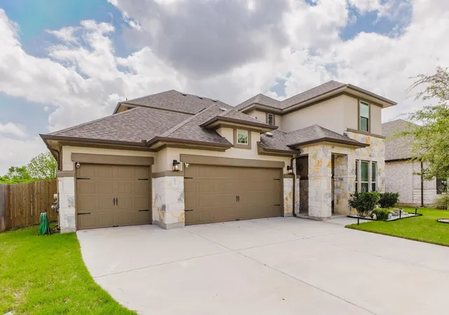 2nd image of 2021 Matlock Cir, Hutto, TX 78634 | MLS# 3631336