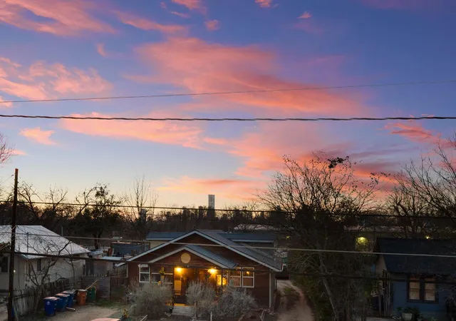 33rd image of 601 Vermont Rd #1, Austin, TX 78702 | MLS# 9905098