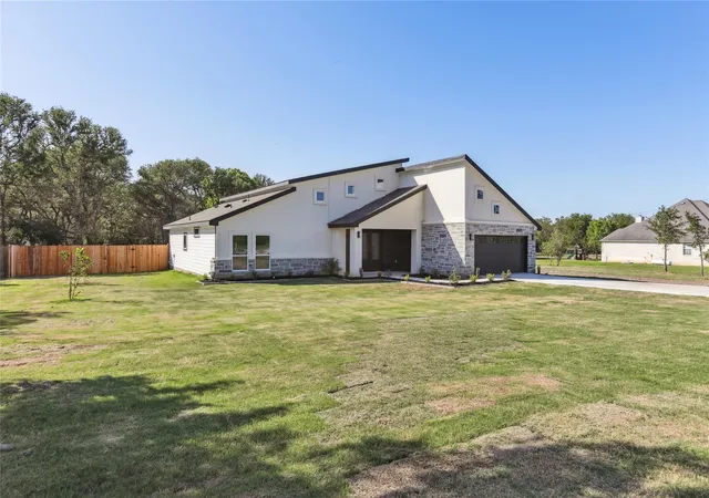 4th image of 130 Creekwood Trl, Cedar Creek, TX 78612 | MLS# 5209514