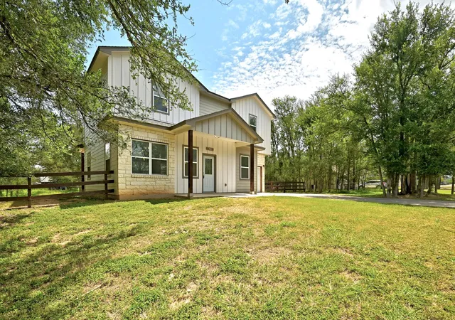 Photo 2 of Single family home for sale at 354 Lamaloa Ln, Bastrop, TX 78602 | MLS# 1033760 | Listing updated on 2026-08-25