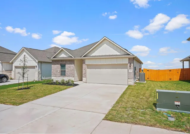 Photo 3 of Single family home for sale at 300 Sleep Holw, Jarrell, TX 76537 | MLS# 1171766 | Listing updated on 2026-10-27