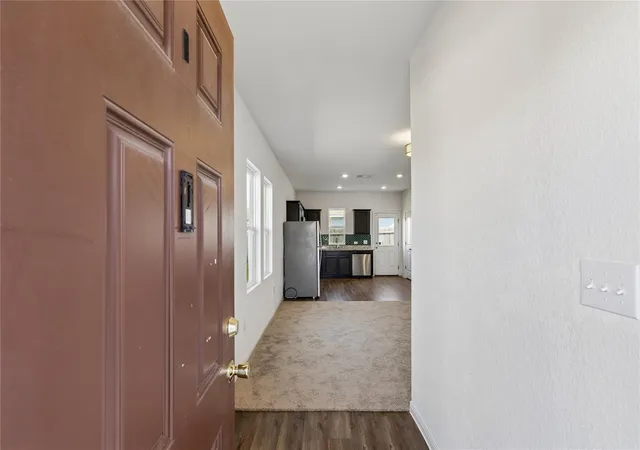 Listing Photo 3 - Condo for sale in building located at 124 Peony Ln, Jarrell, TX 76537