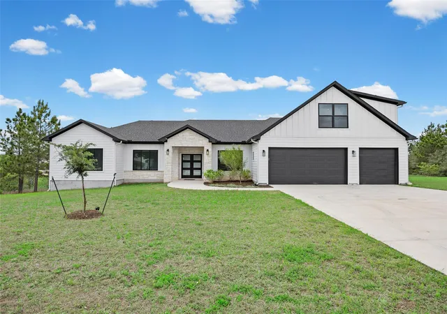 Photo 1 of Single family home for sale at 111 Tall Forest Dr, Bastrop, TX 78602 | MLS# 8226582 | Listing updated on 2026-10-08