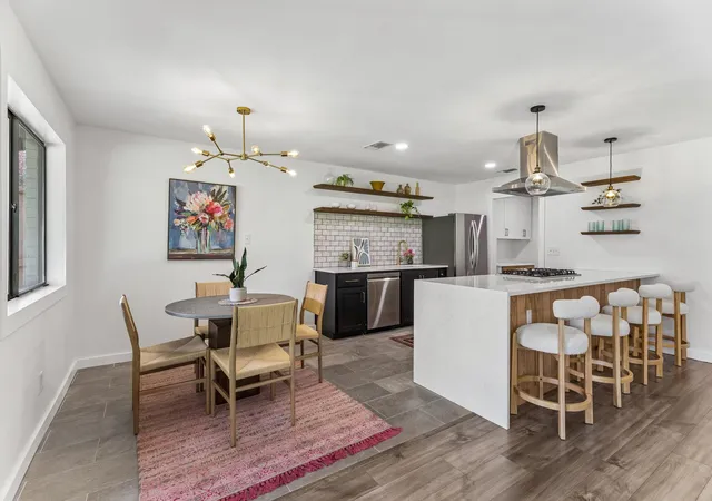 3rd image of 6108 Bridlington Cir, Austin, TX 78745 | MLS# 3581012
