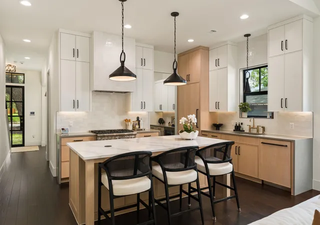 Photo 1 of Single family home for sale at 212 Fletcher St, Austin, TX 78704 | MLS# 2669614 | Listing updated on 2026-09-09
