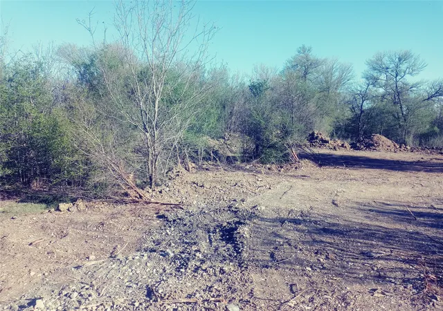 Photo 4 of Land for sale at 8818 Elroy Rd, Del Valle, TX 78617 | MLS# 9482006 | Listing updated on 2026-08-09