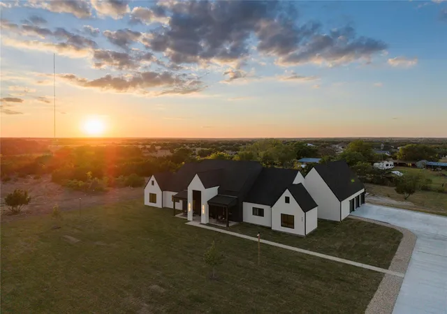 Photo 2 of Single family home for sale at 509 Purple Salvia Cv, Liberty Hill, TX 78642 | MLS# 8989979 | Listing updated on 2026-09-16