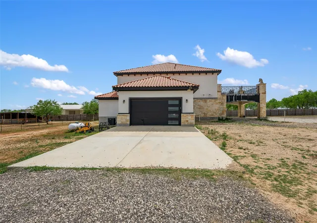 Photo 3 of Single family home for sale at 507 Rawhide Rd, Seguin, TX 78155 | MLS# 1344406 | Listing updated on 2026-08-26