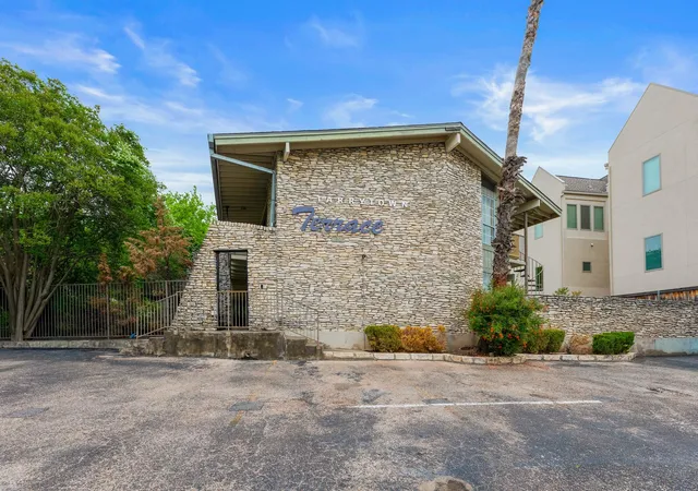 30th image of 2308 Enfield Rd #204, Austin, TX 78703 | MLS# 9807166