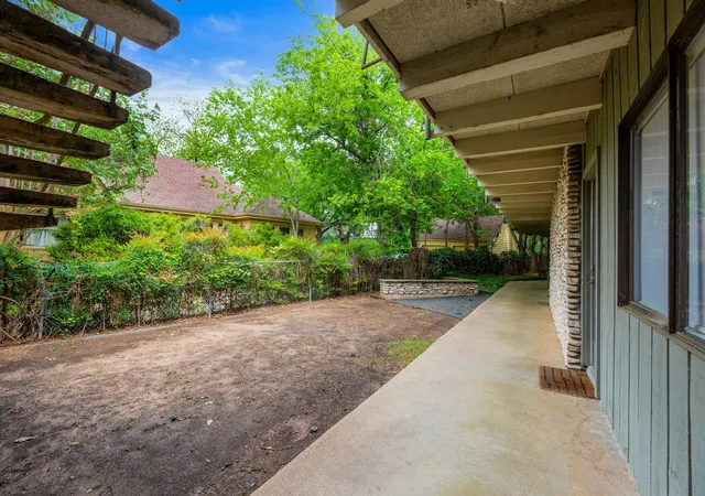 3rd image of 2308 Enfield Rd, Austin, TX 78703