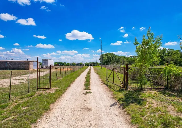 Homes for sale in Florence, TX | 815 County Road 226, Florence, TX 76527 | MLS# 9266585