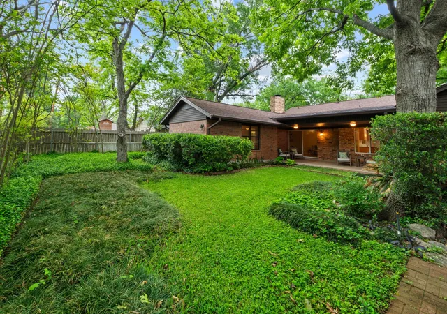 4th image of 8610 Melshire Dr, Austin, TX 78757 | MLS# 5405371